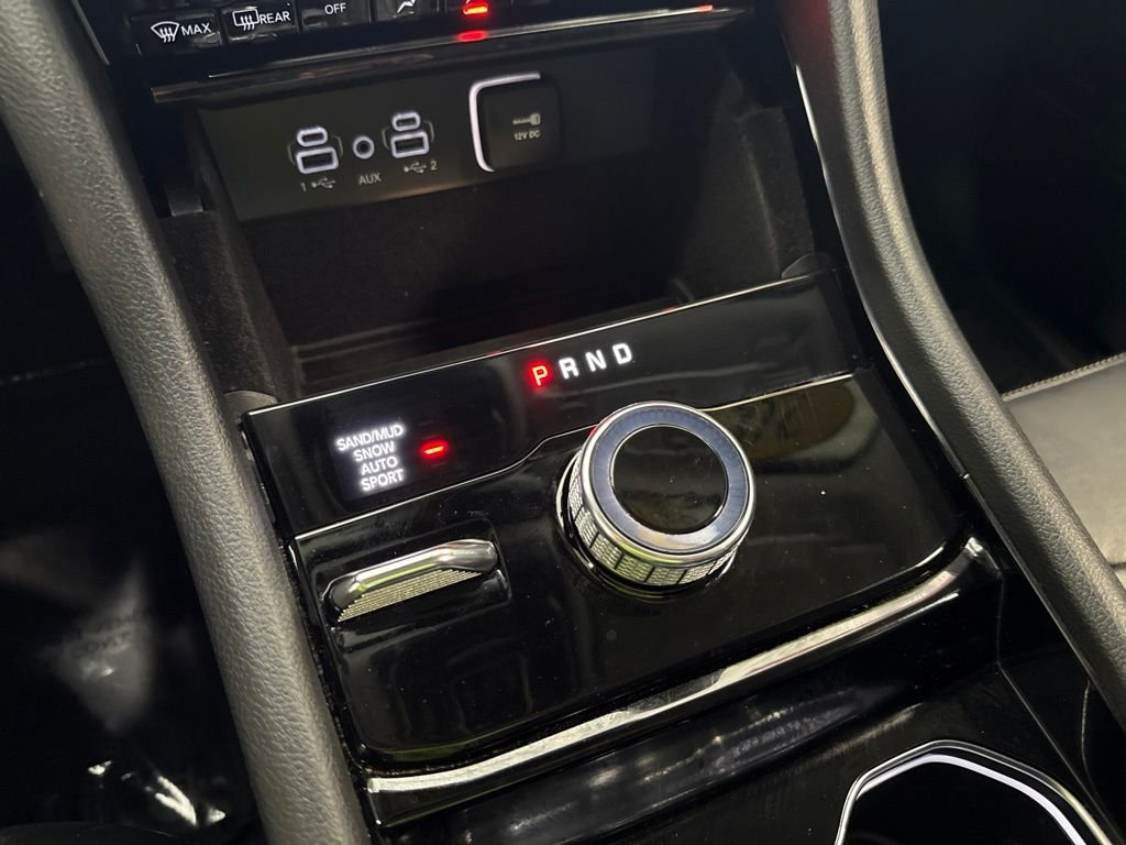Used 2022 Silver Jeep Limited image 19