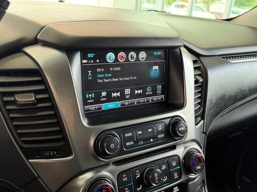 Used 2019 BLACK Chevrolet LT image 19