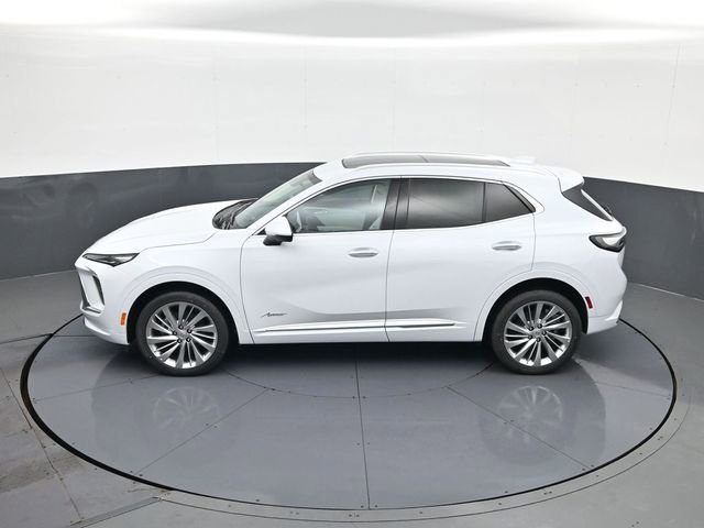 New 2026 Iridescent White Tricoat Buick Avenir image 20