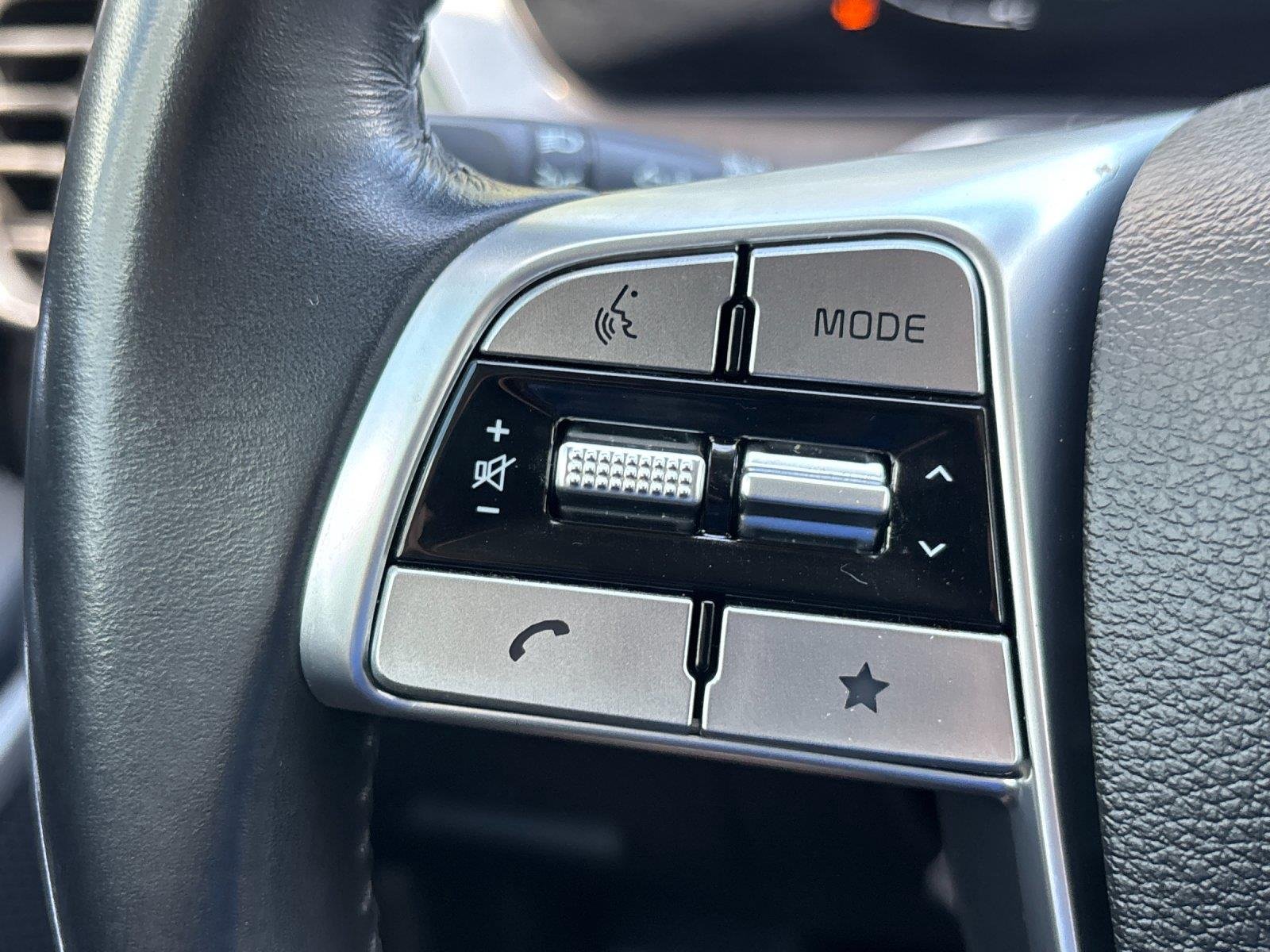 Used 2023 Glacial White Pearl Kia S image 19