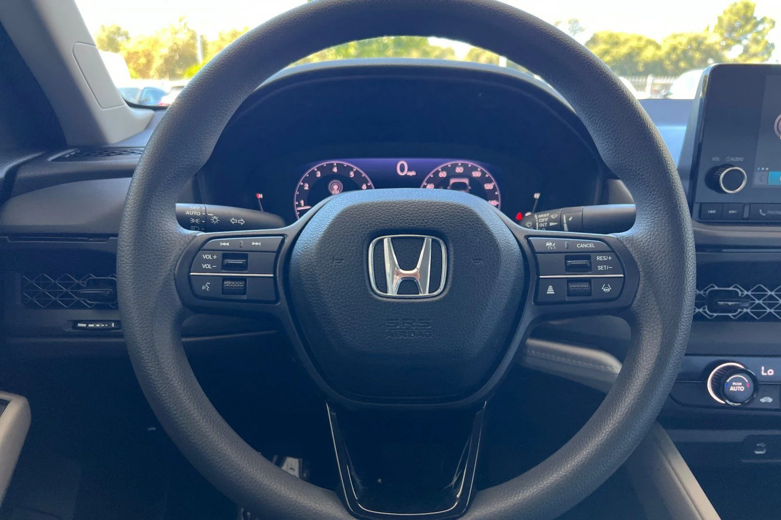 Used 2023  Honda LX image 23