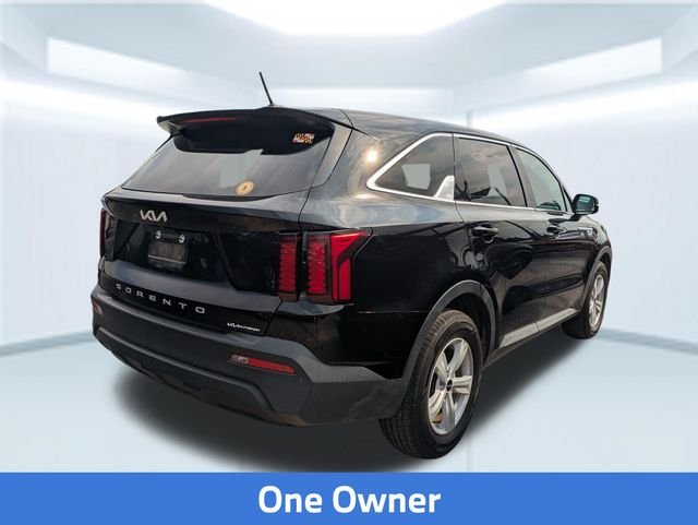 Used 2022 Black Kia LX image 2