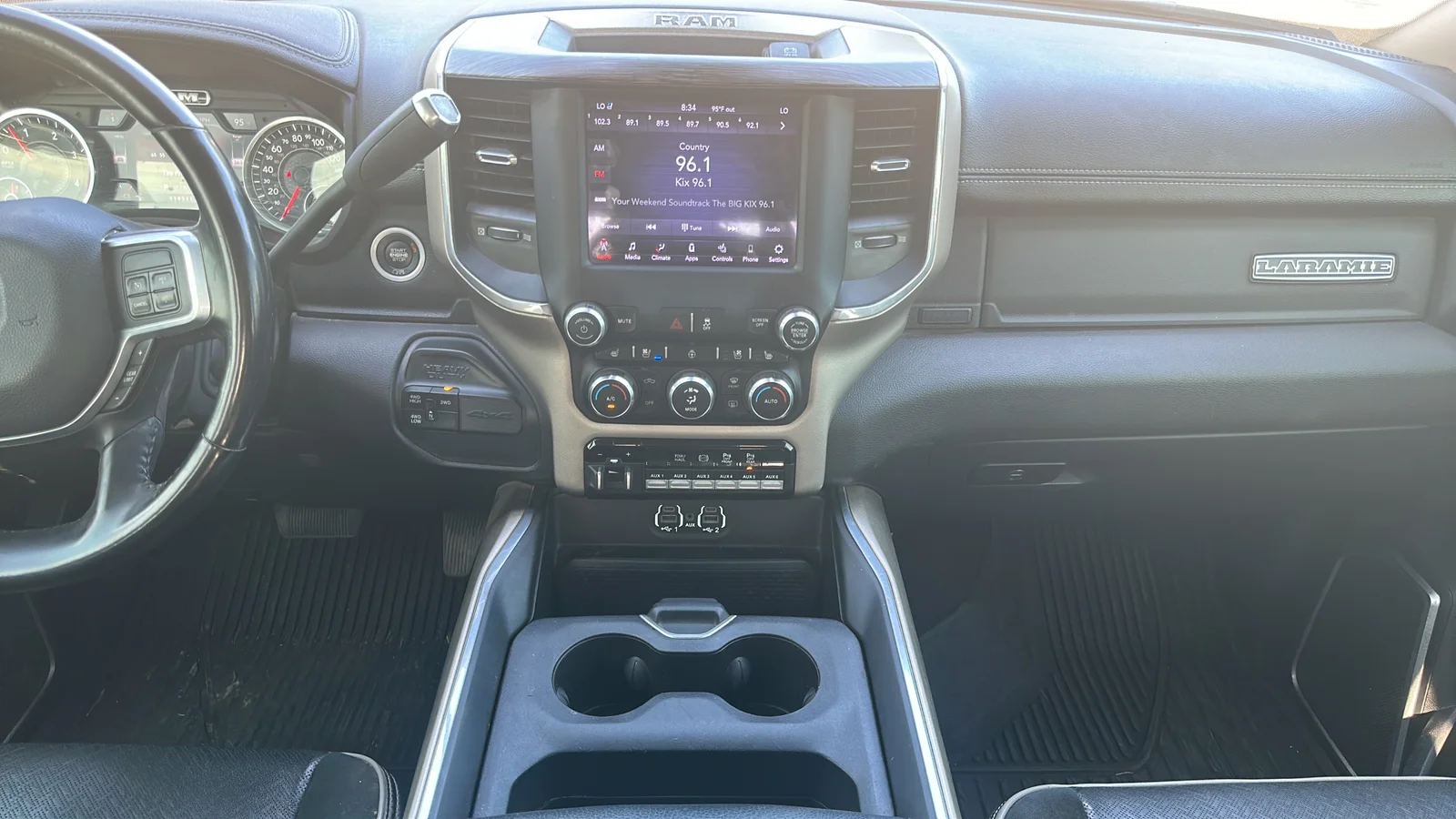 Used 2021 Silver Ram Laramie image 12
