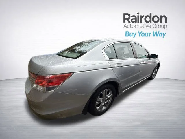 Used 2011 Alabaster Silver Metallic Honda LX-P image 8