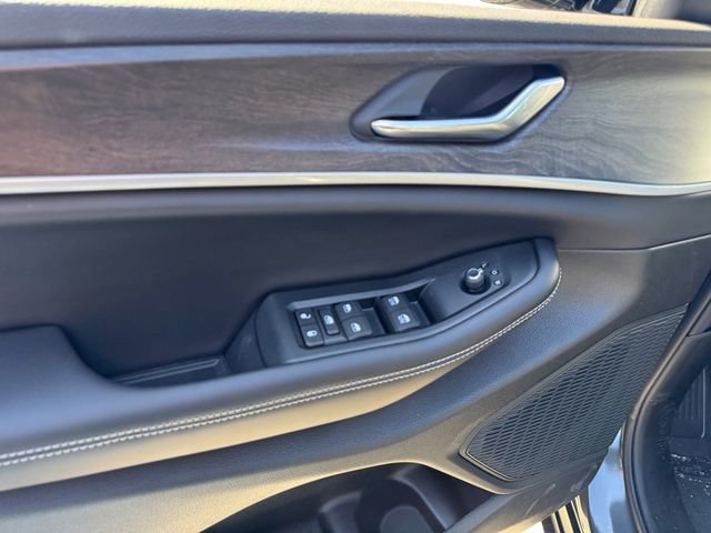 New 2026 Baltic Gray Metallic Clear-Coat Exterior Paint Jeep Laredo Altitude image 13