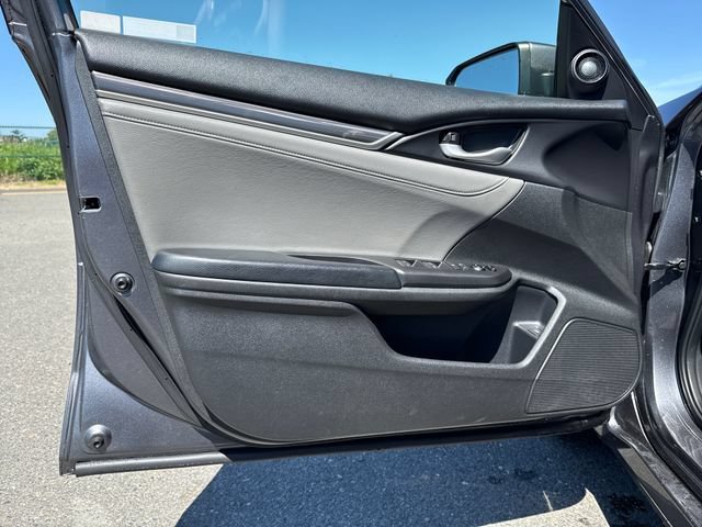 Used 2019 Modern Steel Metallic Honda Touring image 17