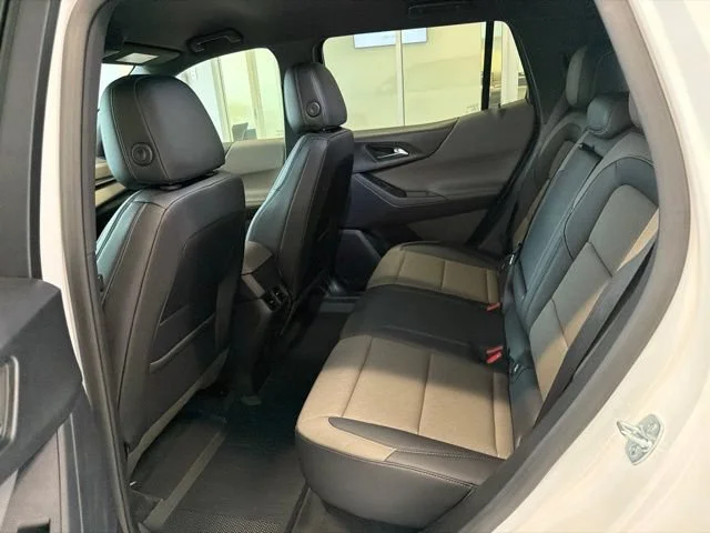 New 2027 Summit White Chevrolet LT image 19