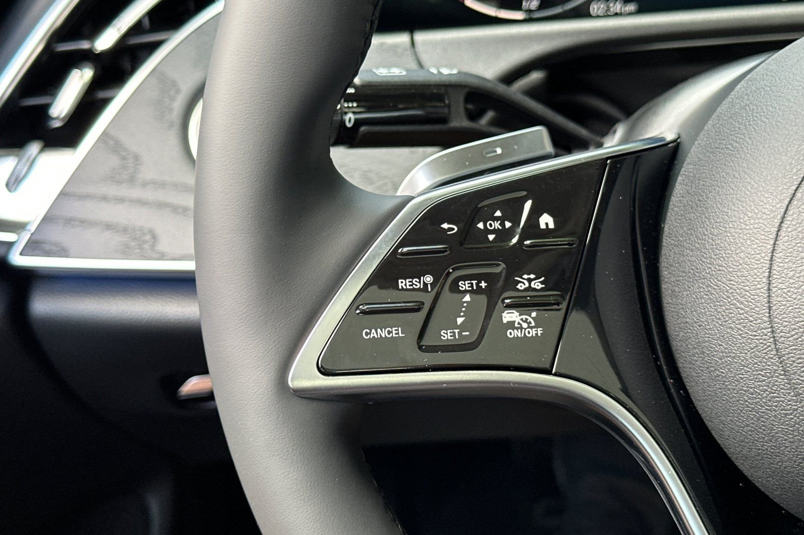 2026 Mercedes-Benz E-Class E350 - Photo 28