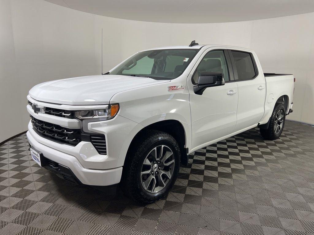 Used 2022 Summit White Chevrolet RST image 29
