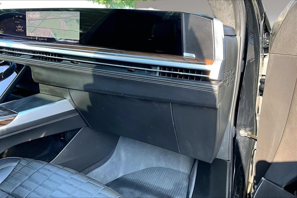 Certified Used 2025 Black Raven Cadillac Sport Platinum image 16