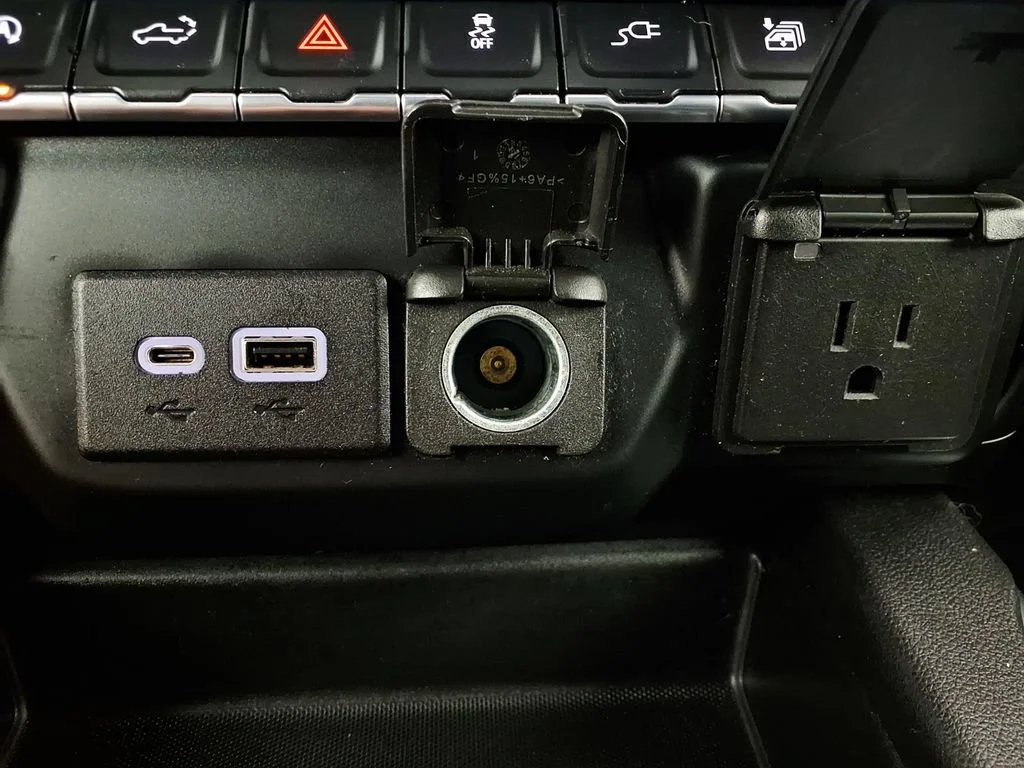 Used 2019 SHADOW GRAY METALLIC Chevrolet LTZ image 25