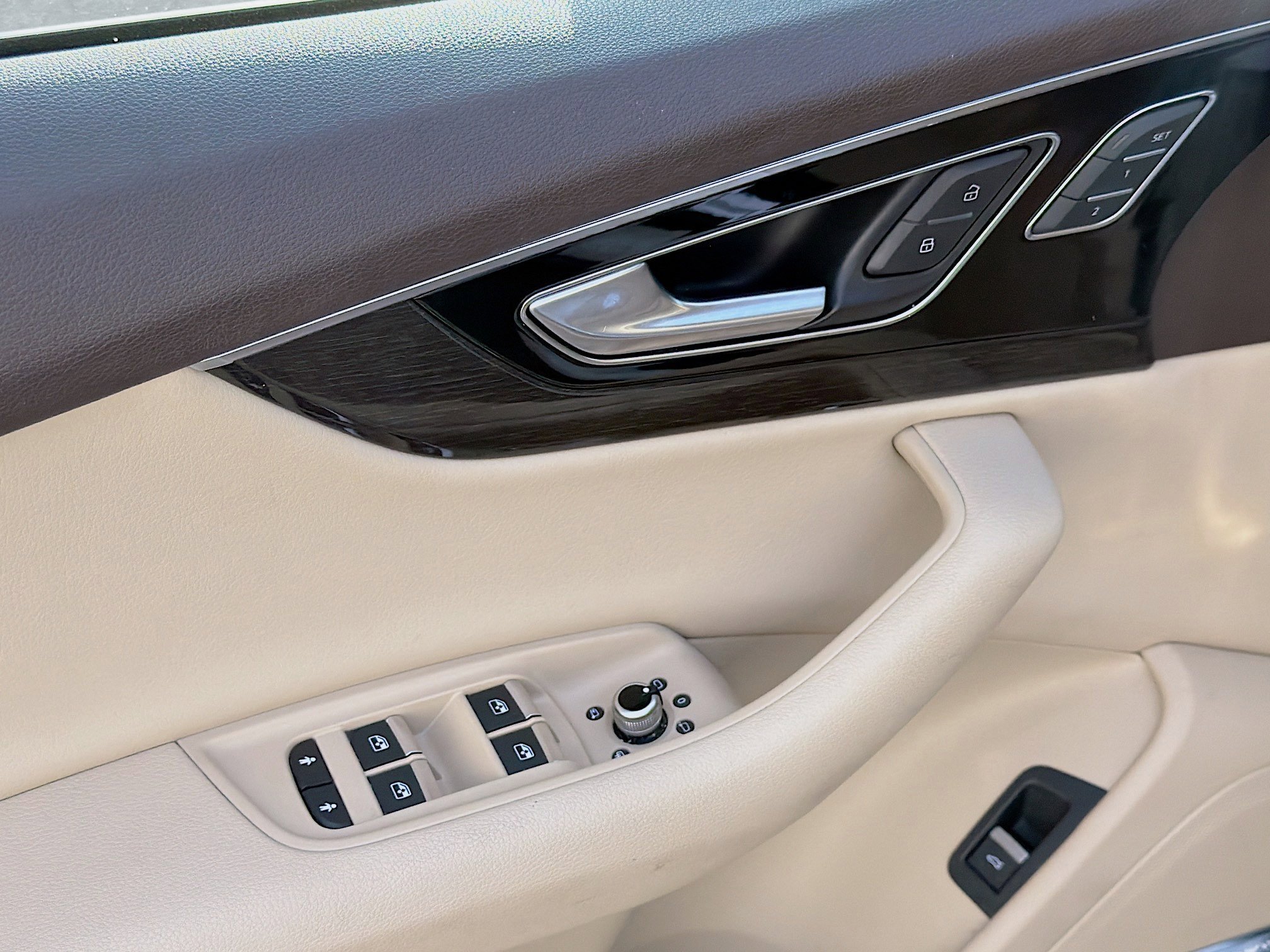 Used 2019 Glacier White Audi Premium Plus image 22