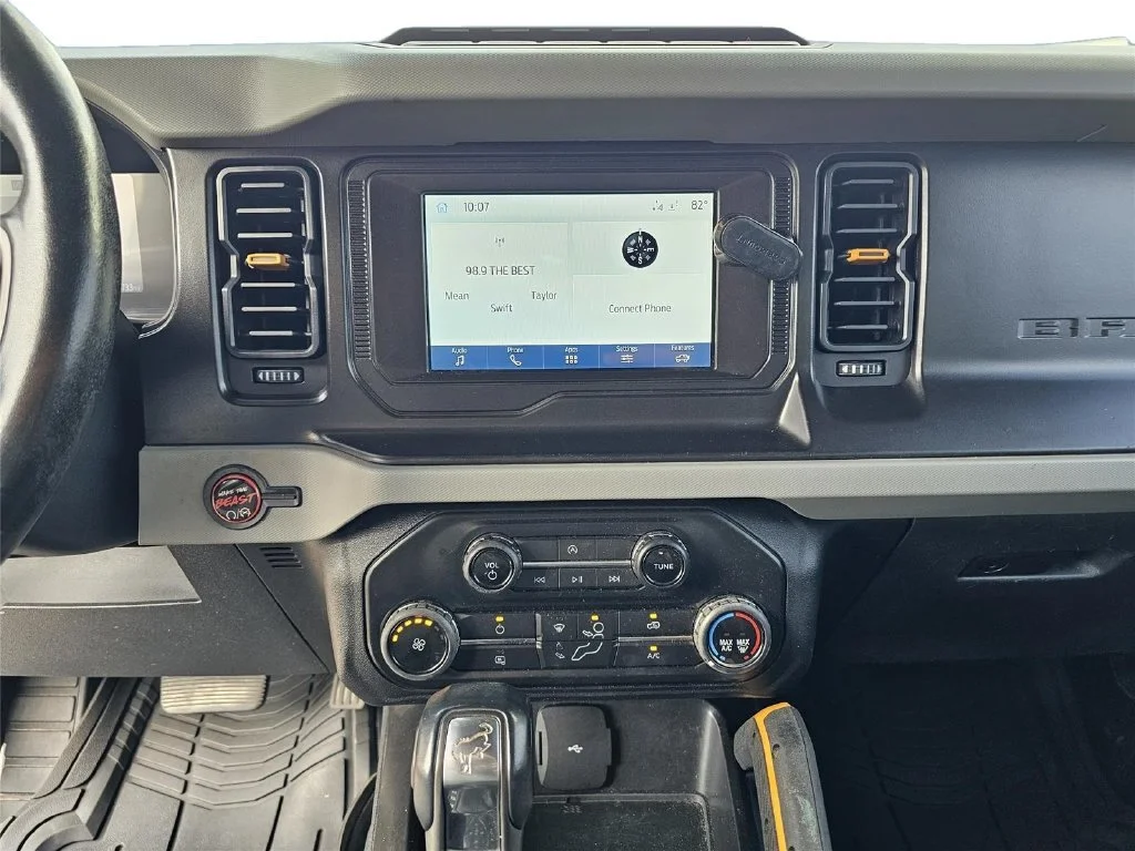 Used 2021 Cyber Orange Met Ford Base image 24