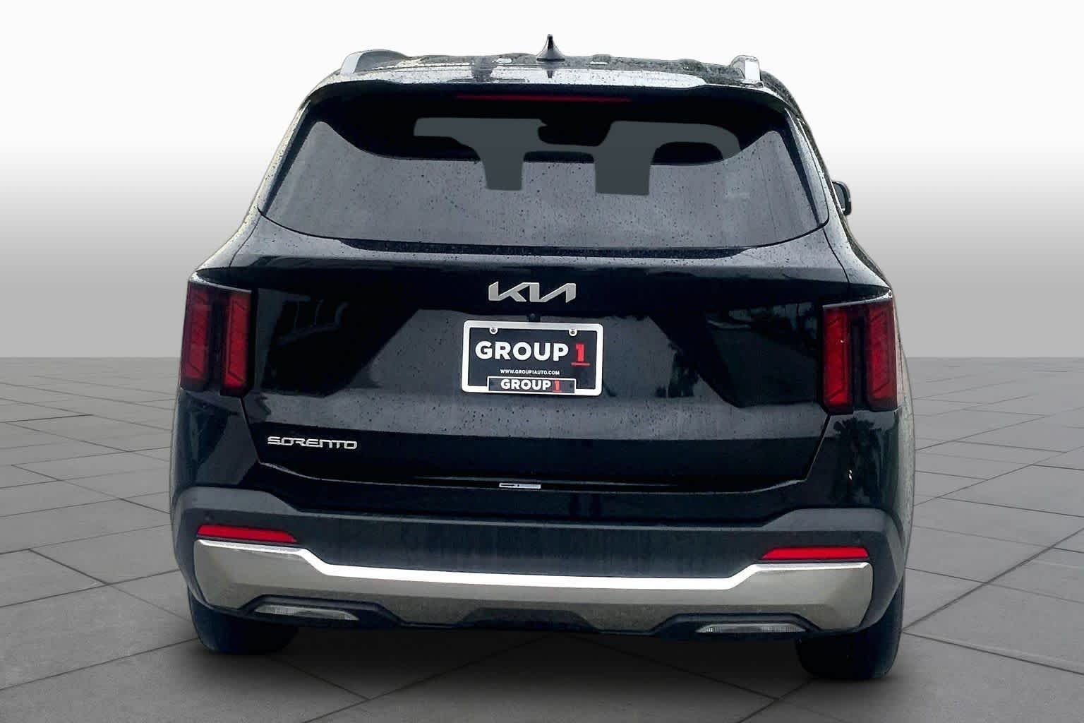 Certified Pre-Owned 2024 Kia Sorento S