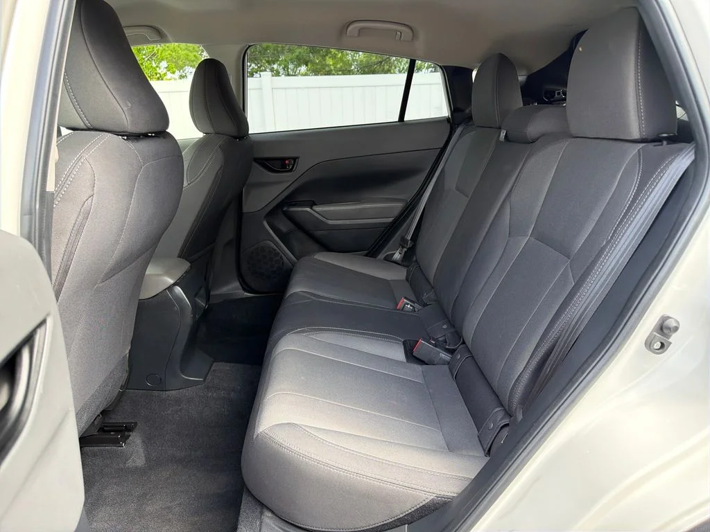 Used 2024 White Subaru Base image 42