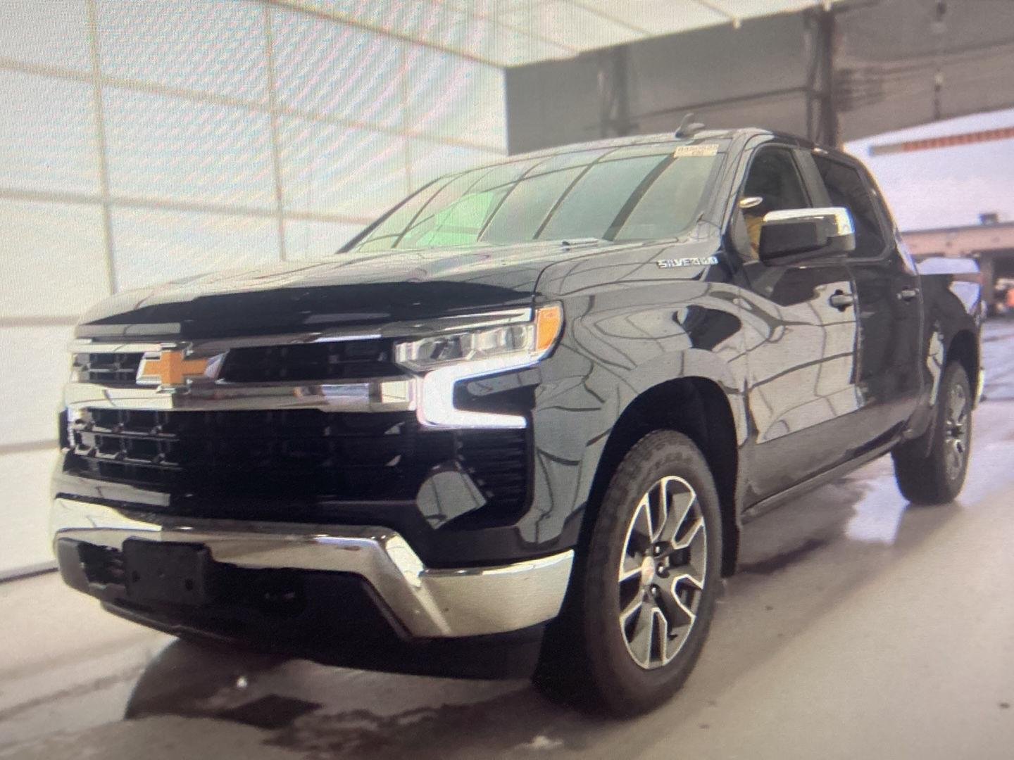 Used 2024 Dark Ash Metallic Chevrolet LT image 9