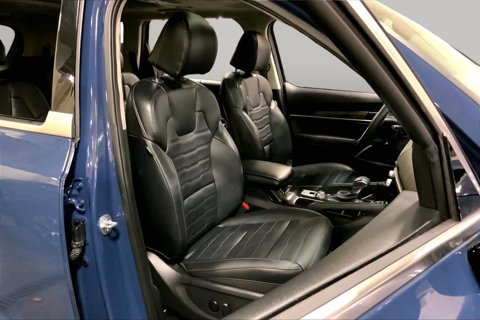 Used 2023 Midnight Lake Blue Kia SX Prestige image 9
