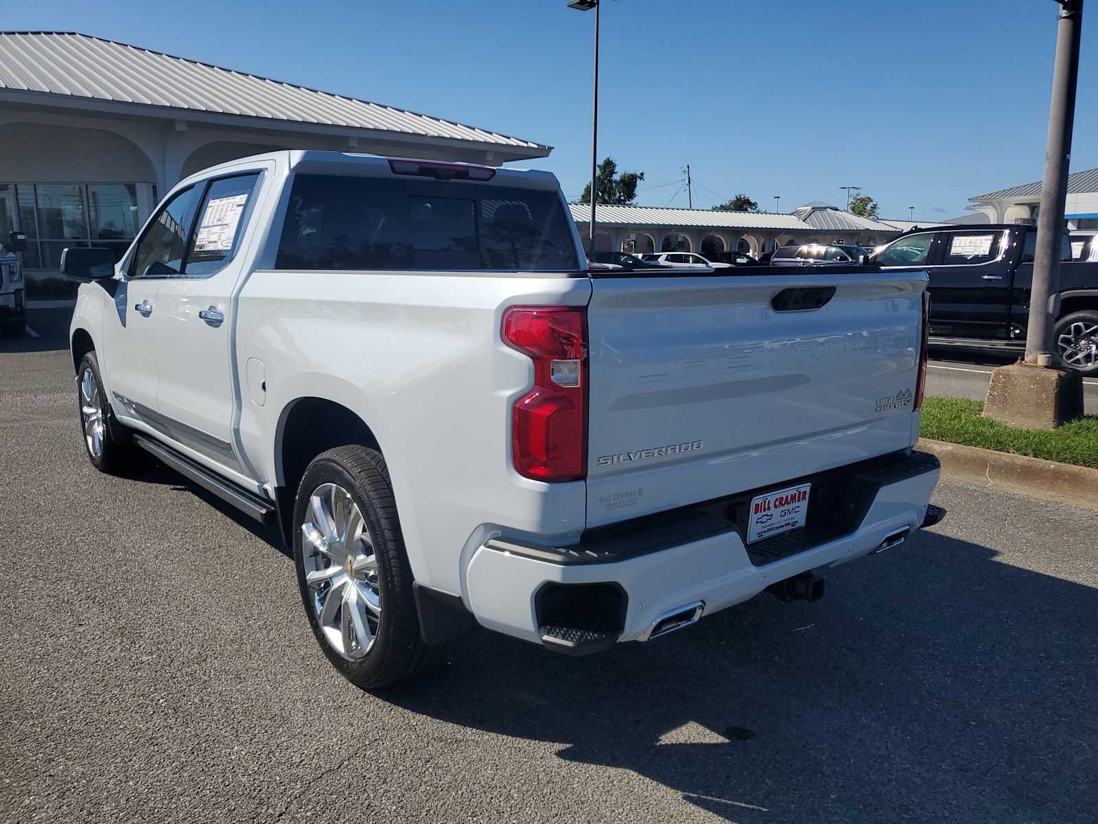 2026 Chevrolet Silverado 1500 High Country photo 3