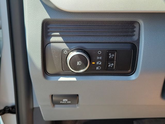 New 2026 Oxford White Ford F-450® XL image 13