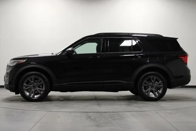 New 2026 Agate Black Metallic Ford Active image 31