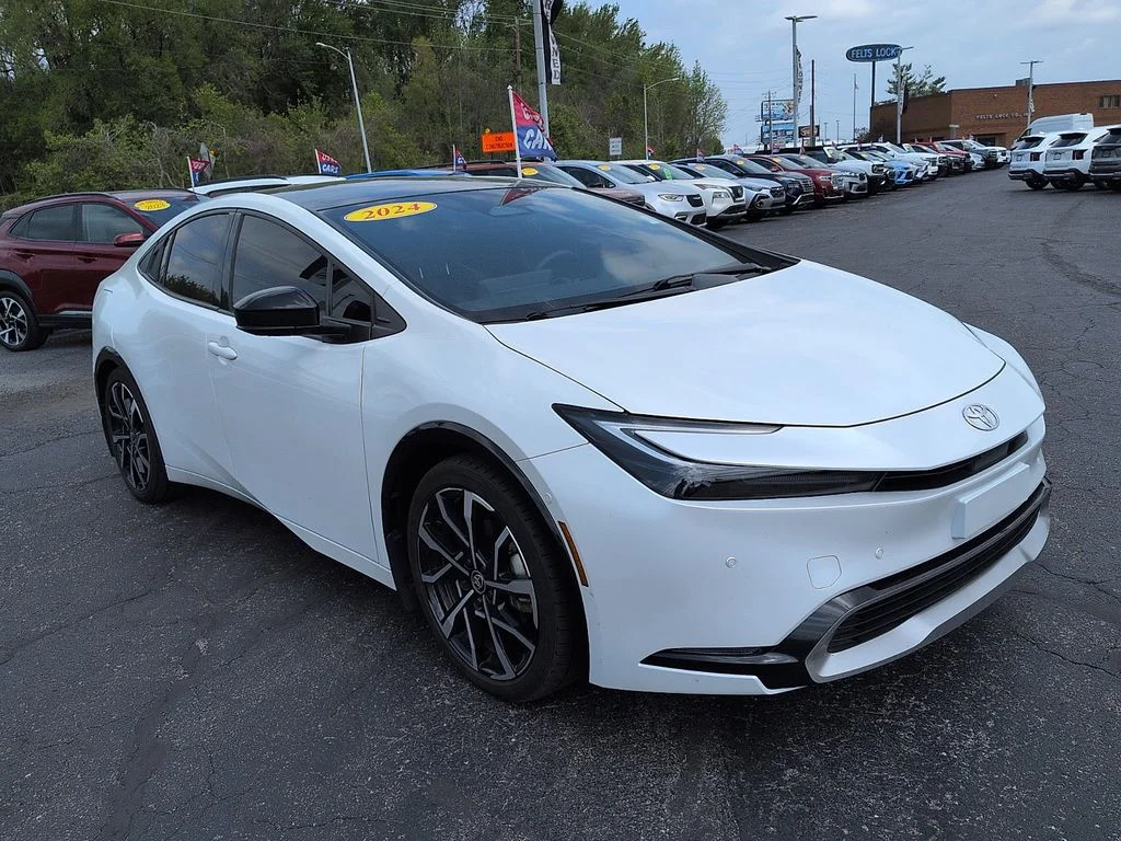 2024 Toyota Prius Prime XSE Premium's photo