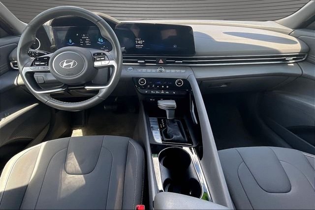 2025 Hyundai Elantra SEL - Photo 9
