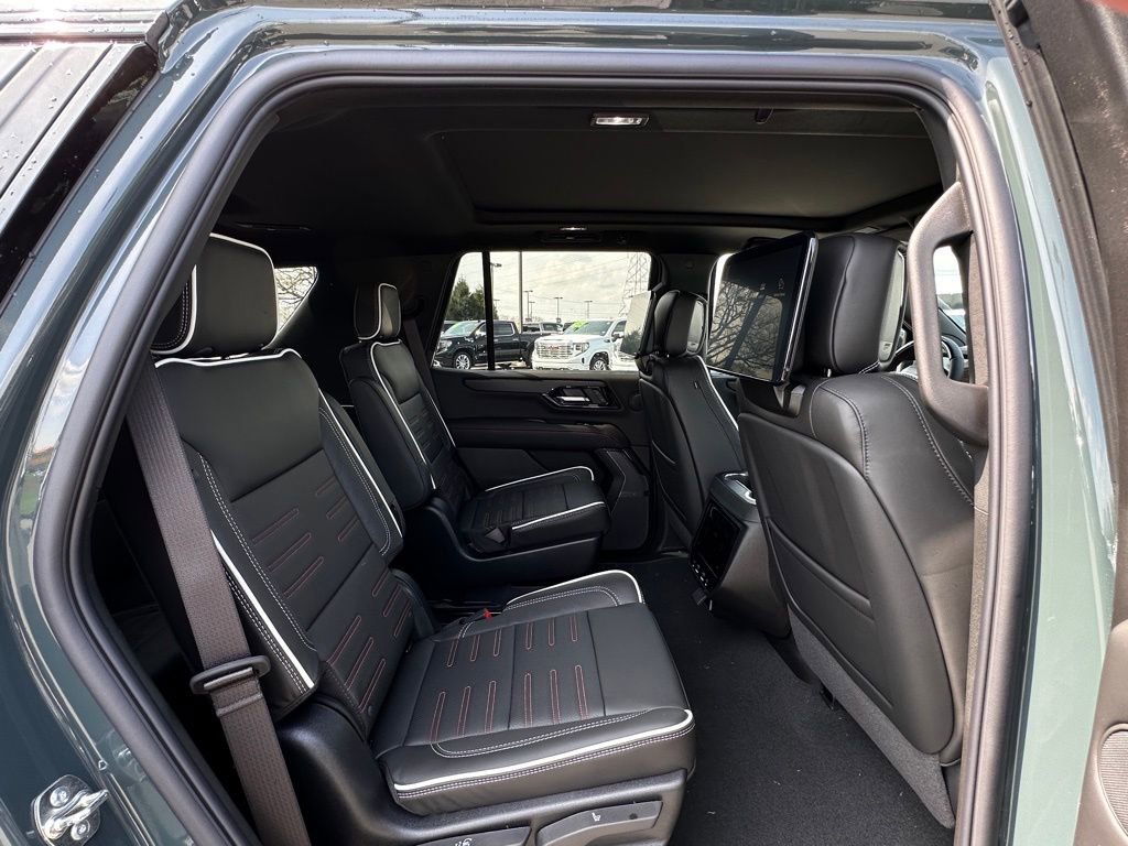 2026 GMC Yukon AT4 Ultimate - Photo 15