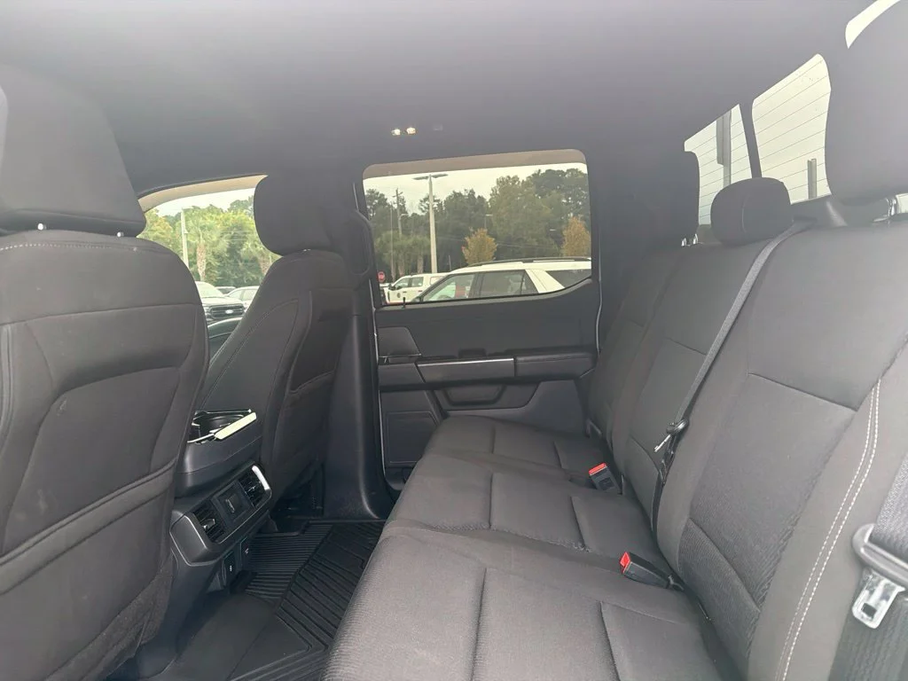 Certified Used 2024 Avalanche Ford XLT image 13