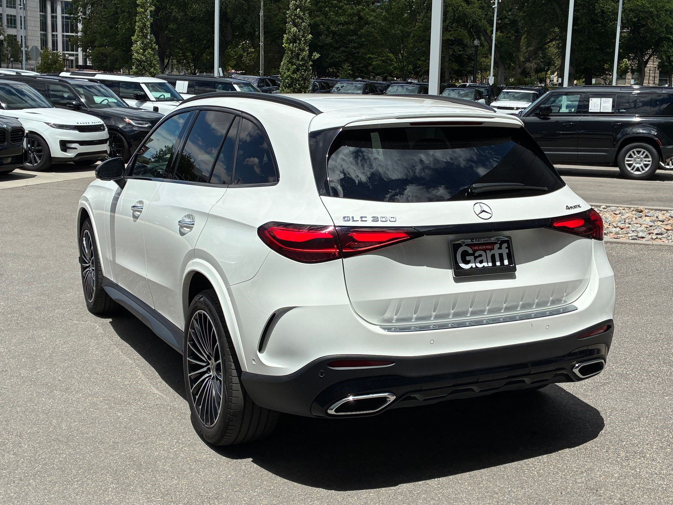 Used 2023 Polar White Mercedes-Benz GLC 300 image 5