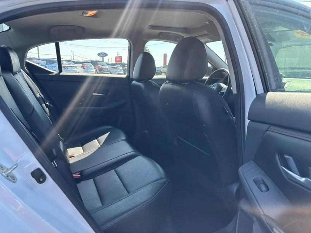 Used 2025  Nissan SR image 13