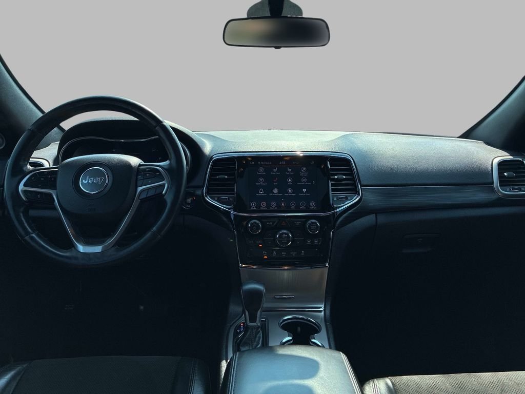 Used 2021 White Jeep Laredo X image 17