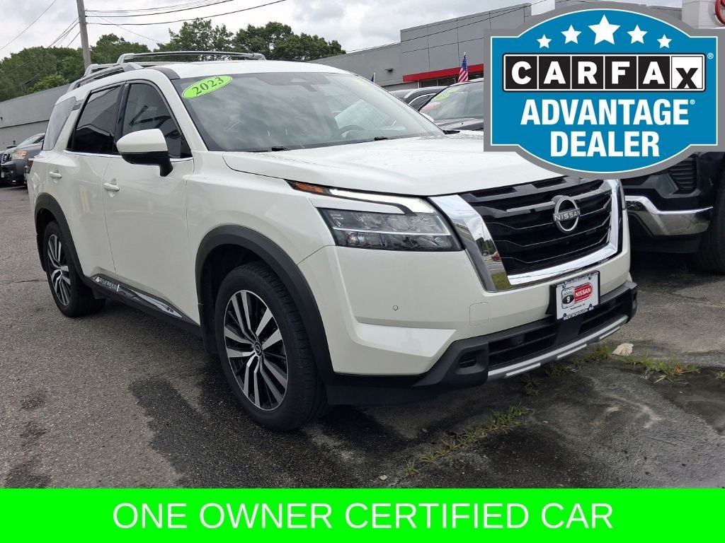 Used 2023 White Nissan Platinum image 2