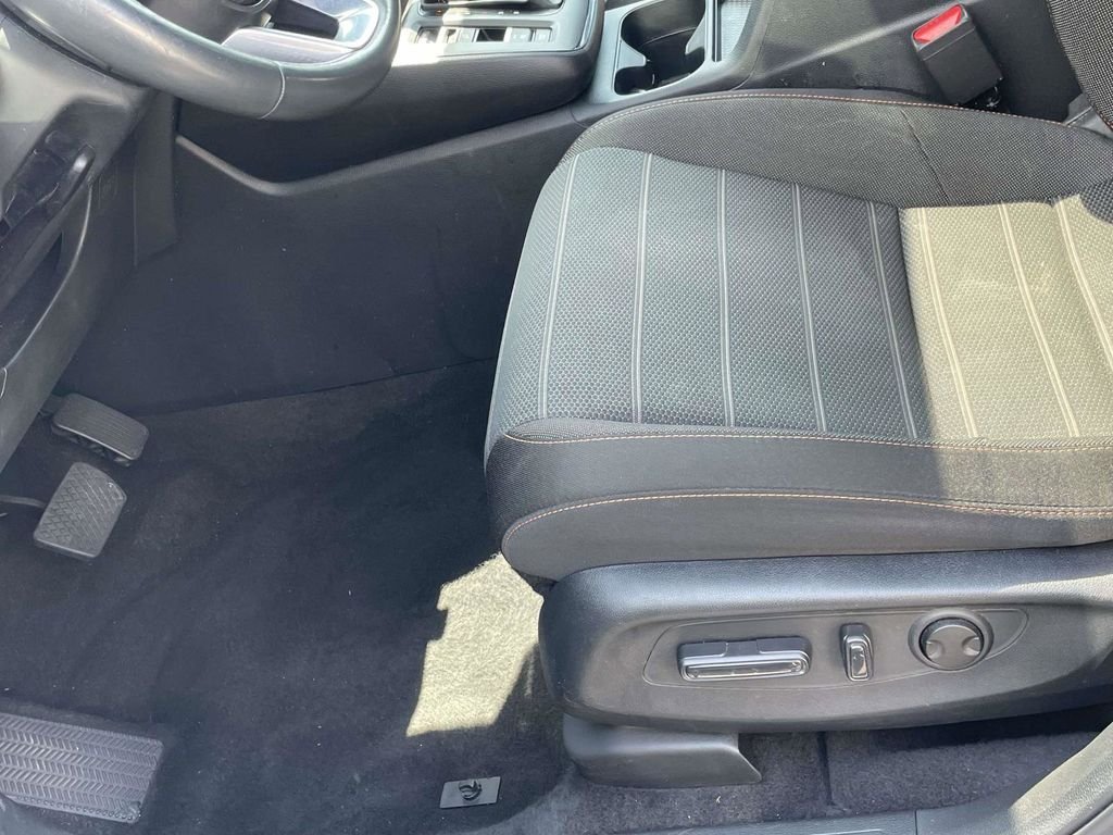 Used 2023  Honda Sport image 13