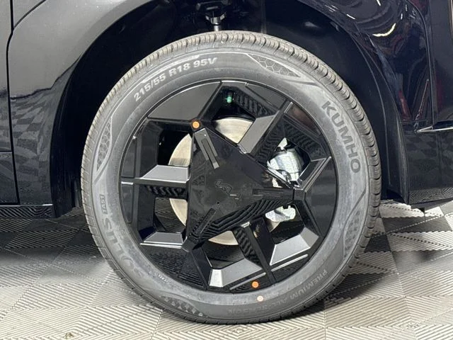 New 2027 Aurora Black Pearl Kia X-Line S image 10
