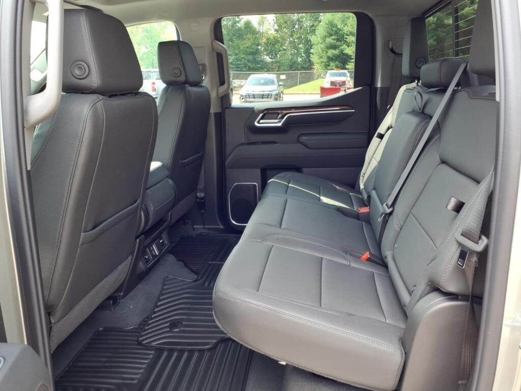 New 2026 Sterling Gray Metallic Chevrolet LT image 6