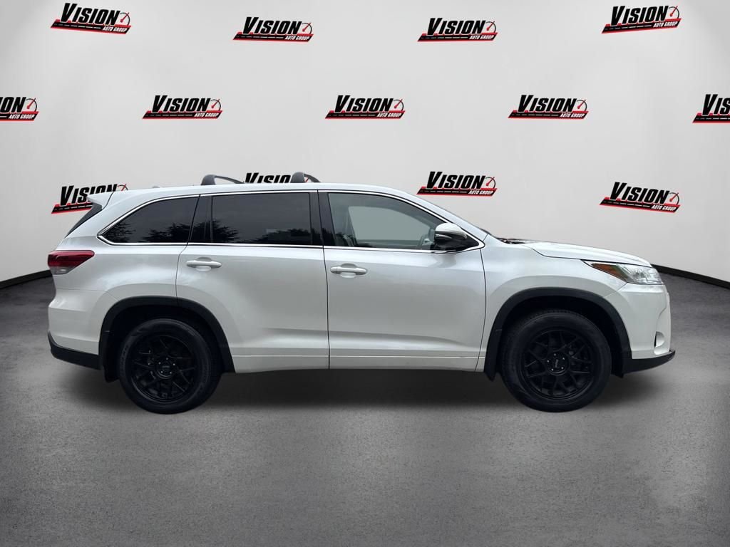 Used 2018 White Toyota LE image 4