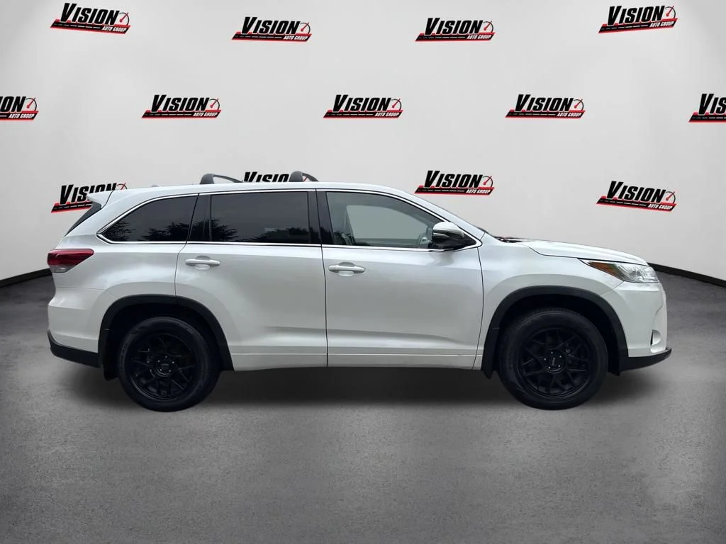 Used 2018 White Toyota LE image 4