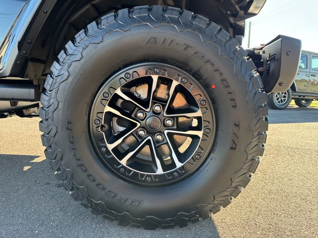 New 2026 Black Clear-Coat Exterior Paint Jeep Rubicon X image 11