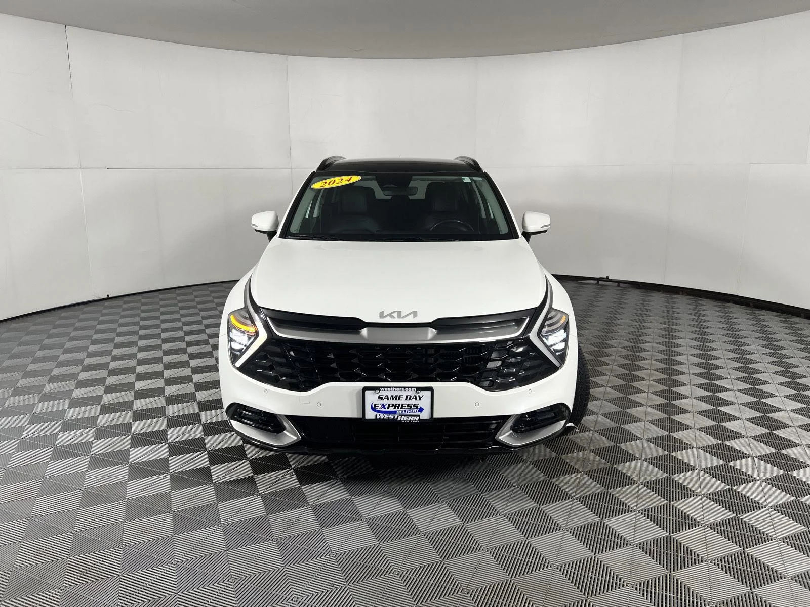 Used 2024 Snow White Pearl Kia SX-Prestige image 2