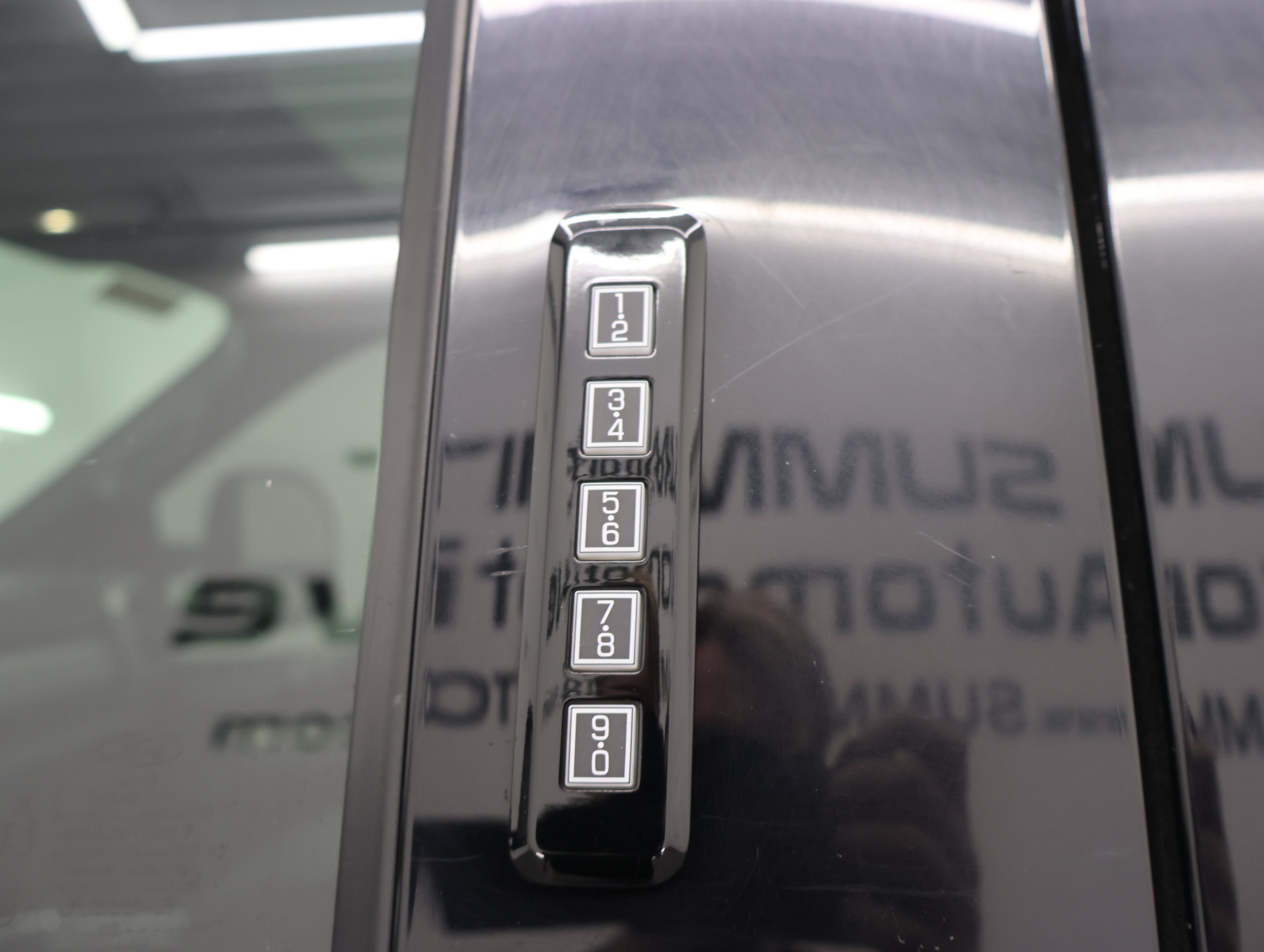 Used 2022 Agate Black Metallic Ford 4x4 Crew Cab Lariat w/Fx4: CREW-SHORT-LARIAT ULTIMATE-BLACK-FX4-6.7L DIESEL-NAV-PANO image 39