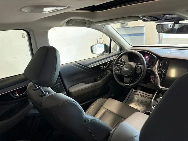 Used 2025 White Subaru Onyx Edition image 28