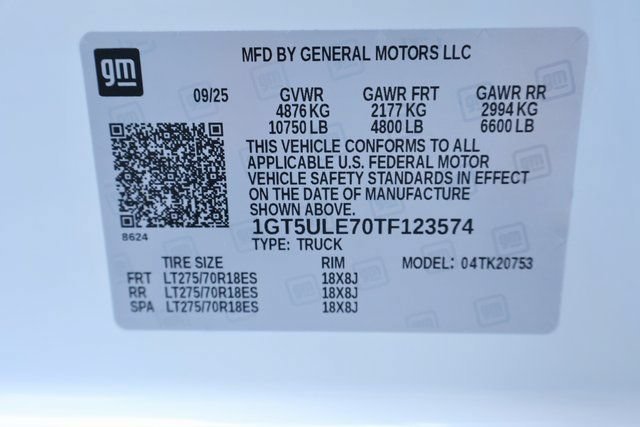New 2026 Summit White GMC Pro image 22