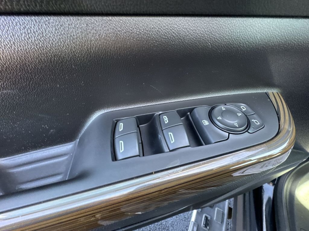 Used 2023 Black GMC SLE image 13