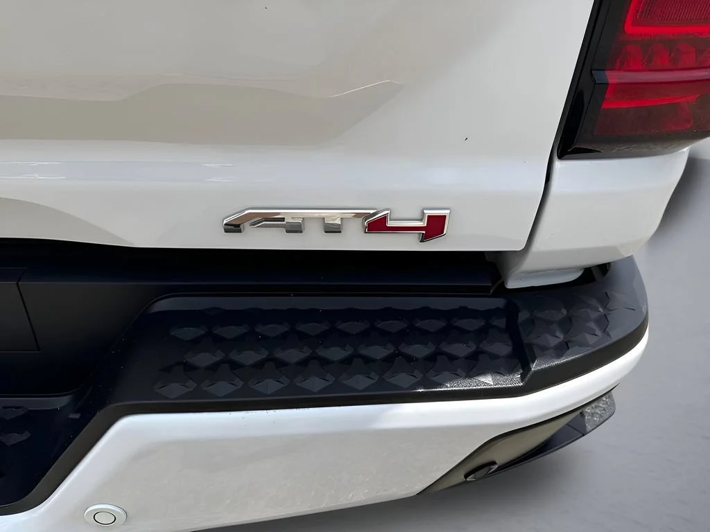 Used 2024 Summit White GMC AT4 image 37
