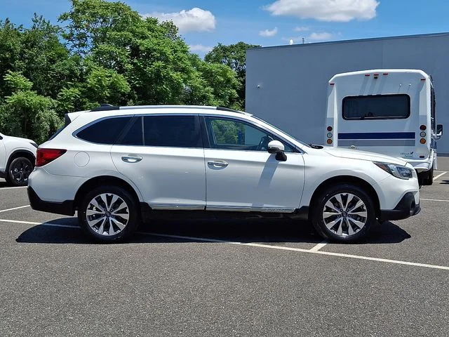 Used 2018 White Subaru 3.6R image 8
