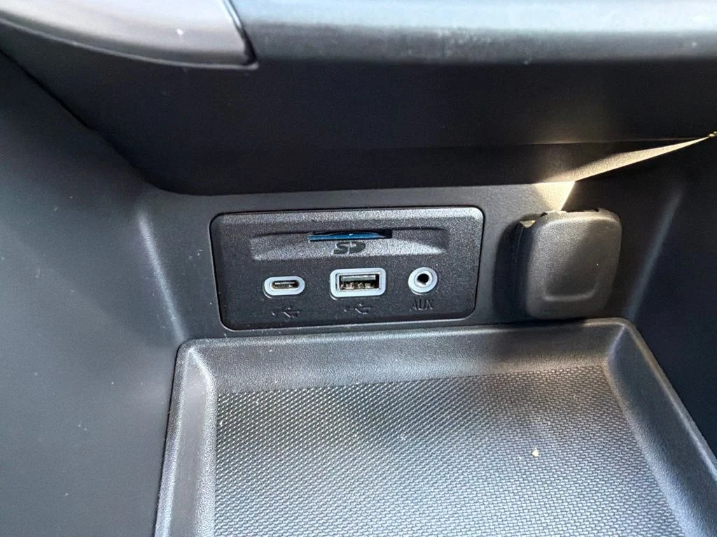 Used 2024 Summit White GMC AT4 image 30