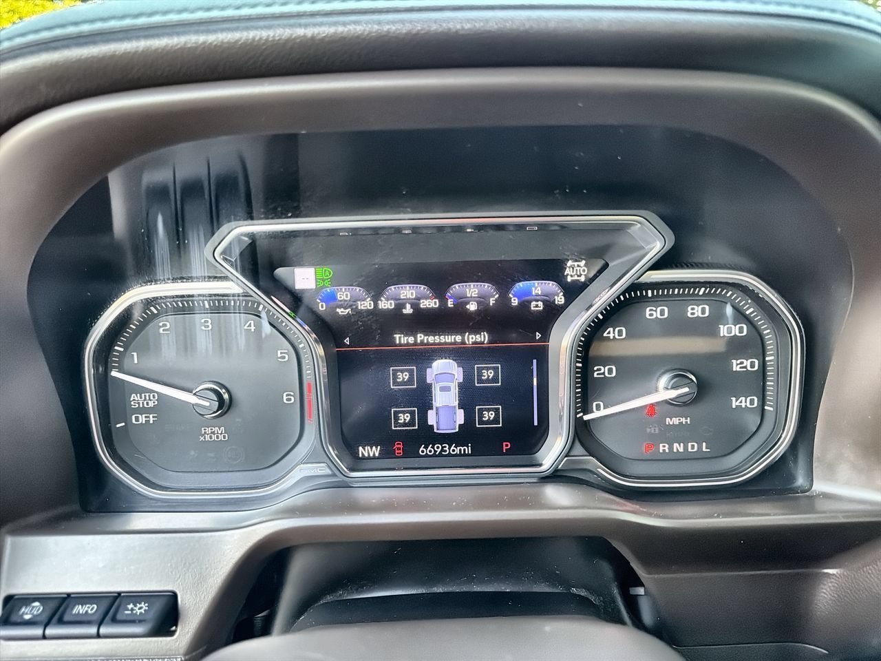 Used 2019 WHITE FROST TRICOAT GMC Denali image 12