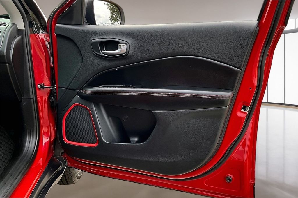 Used 2020 Red Jeep Trailhawk image 19
