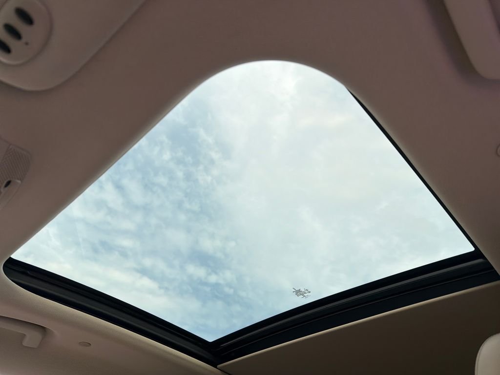 Used 2021 Brown Lincoln Reserve image 24