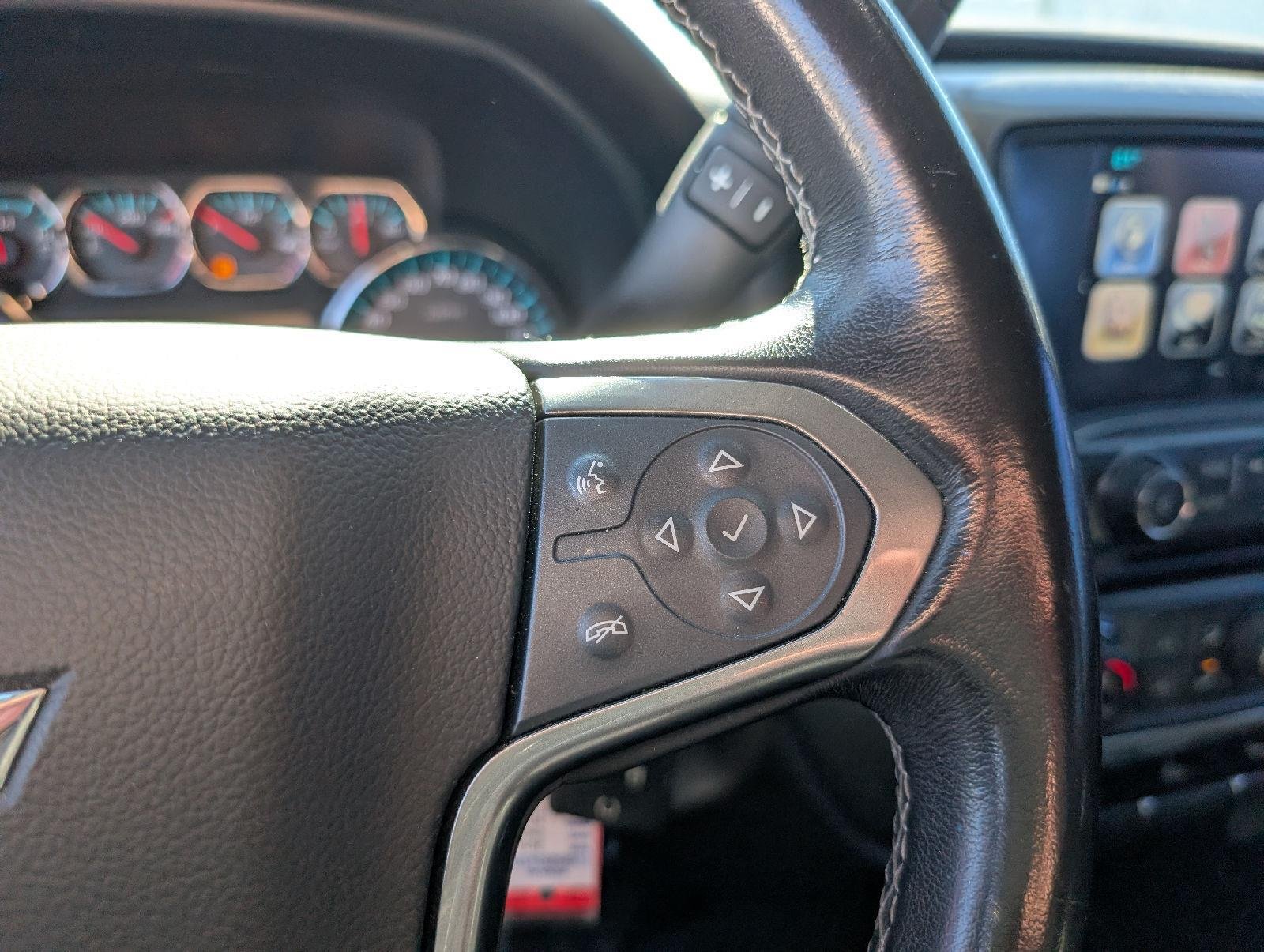 Used 2018 BLACK Chevrolet LT image 14